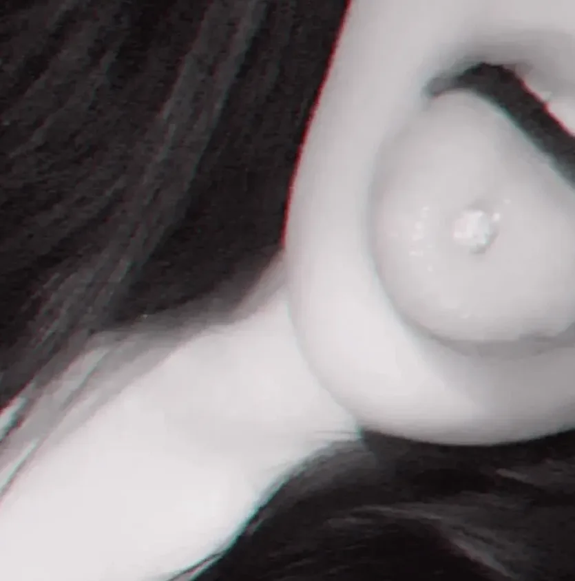 Eleri, 25