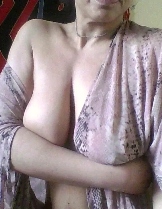 Ewa, 25