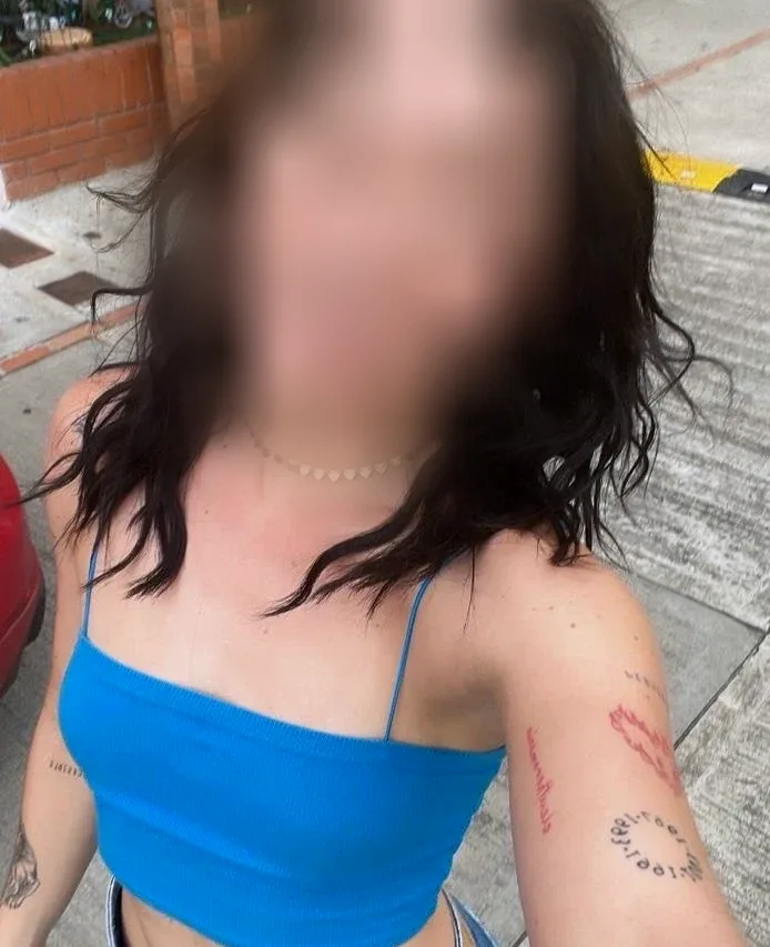 Iona, 23