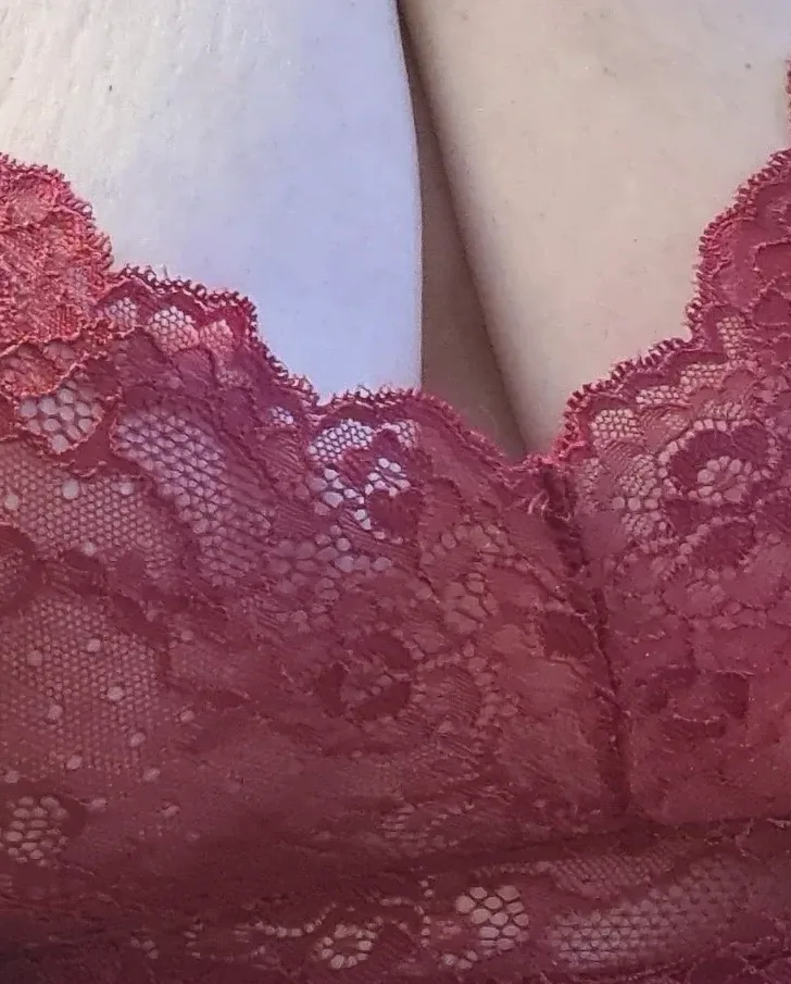 Kirsty, 32