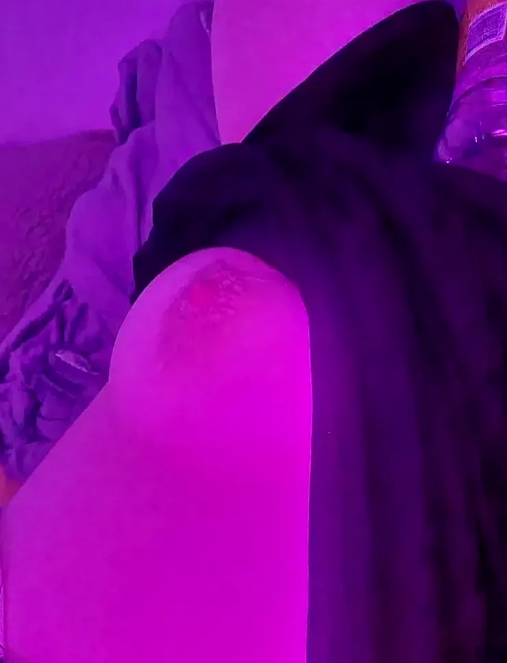 Mila, 34